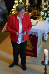 "Ein Schlüsselring hält alles Wichtige zusammen." - Geschenk und Wort der Vertrauensfrau des Kirchenvorstandes.
